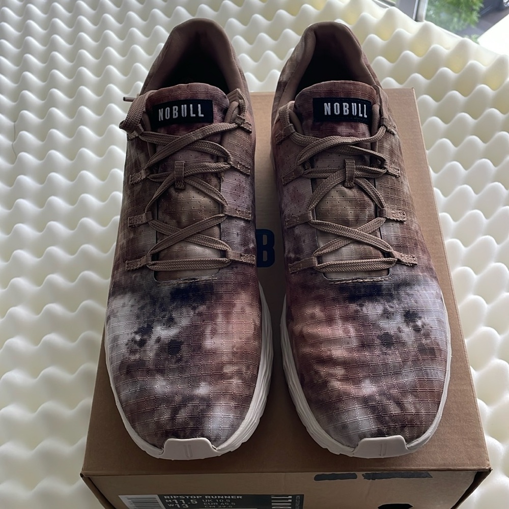 BRAND NEW!! Men’s NOBULL Ripstop runner